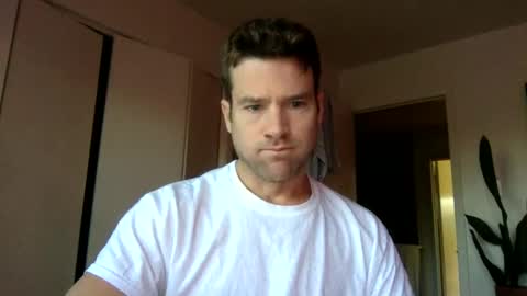 Dr. Love online show from October 2025 01:09:01 PM