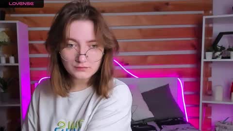 Tara online show from September 2025 01:18:01 AM