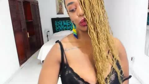 taylorslims online show from February 2025 07:51:01 PM