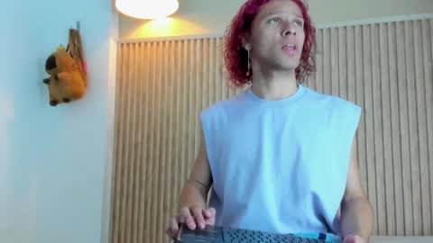 Snapshot of tayson_scott chatting on December 2025 12:54:01 PM Tayson online show from December 2025 12:54:01 PM