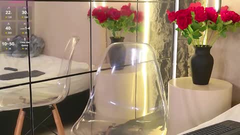 Snapshot of teasealicious chatting on November 2025 06:41:02 PM Bruna online show from November 2025 06:41:02 PM