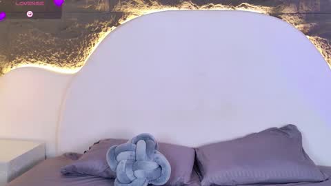 Snapshot of teasealicious chatting on December 2025 07:53:02 PM Bruna online show from December 2025 07:53:02 PM