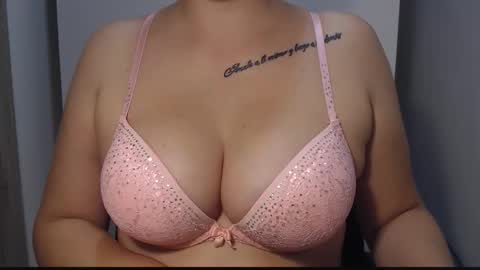 Teeyara  online show from September 2025 01:57:02 PM