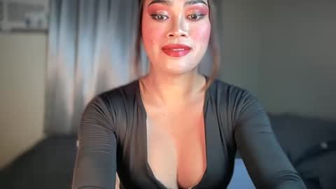TERRI  the girl will hunt you online show from January 2025 12:07:01 AM
