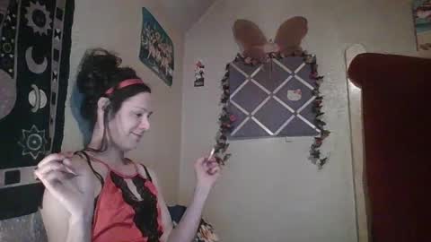 Snapshot of thesillymillie chatting on February 2025 02:35:02 AM sillymillie0 online show from February 2025 02:35:02 AM