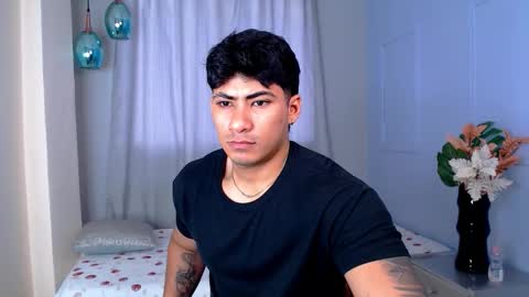 Snapshot of thirstmen_ chatting on October 2025 08:54:02 PM MICHAEL AND CRISS online show from October 2025 08:54:02 PM