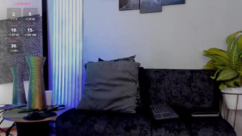 Thomas Eliott   independent model online show from September 2025 08:19:01 PM