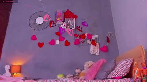               online show from February 2025 08:03:01 PM