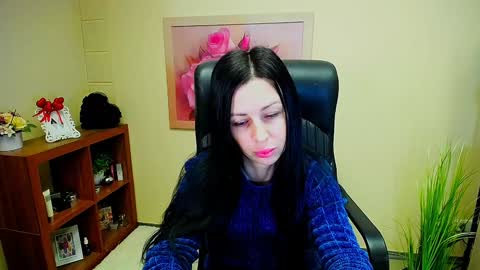 Luisa online show from December 2024 09:40:02 AM