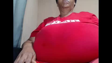 Snapshot of tinagiant chatting on November 2025 01:06:01 PM tinagiant online show from November 2025 01:06:01 PM