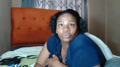 Snapshot of tinagiant chatting on December 2025 01:16:01 PM tinagiant online show from December 2025 01:16:01 PM