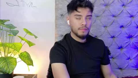 Tommidubois online show from September 2025 01:40:02 AM