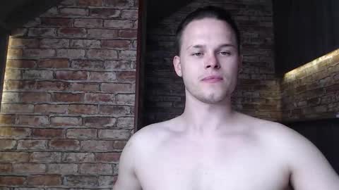 tommy_fleckk online show from September 2025 12:53:01 PM