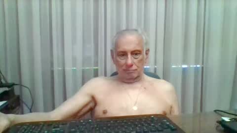 Snapshot of tommylecock chatting on November 2025 01:02:01 PM tommylecock online show from November 2025 01:02:01 PM