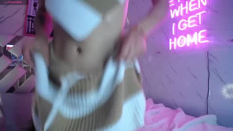 leyla  online show from December 2024 09:33:02 AM