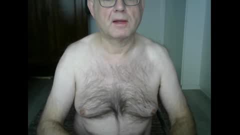 Snapshot of tooohard chatting on December 2024 09:14:01 AM Alex online show from December 2024 09:14:01 AM