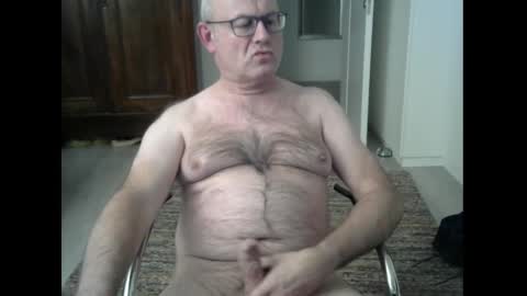 Snapshot of tooohard chatting on January 2025 05:41:01 PM Alex online show from January 2025 05:41:01 PM