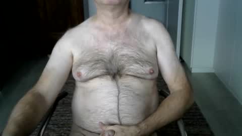 Snapshot of tooohard chatting on October 2025 11:33:02 AM Alex online show from October 2025 11:33:02 AM