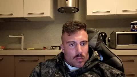 toro_arrapato online show from November 2025 03:56:02 PM