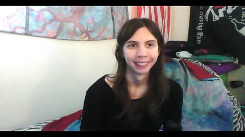 Luna online show from December 2024 09:43:01 PM