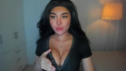 Snapshot of transnextdoor_ chatting on January 2025 11:27:02 PM ALMIGHTY GODDESS VALENTINA online show from January 2025 11:27:02 PM