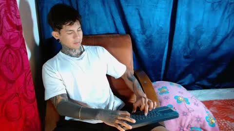 TRAV - INDEPENDENT MODEL online show from February 2025 09:14:01 PM