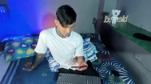 TRAV - INDEPENDENT MODEL online show from September 2025 11:26:01 PM