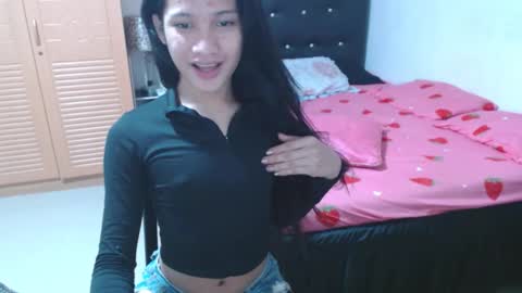 Snapshot of tremendousstephanie chatting on November 2025 03:21:02 AM STEPHANiE online show from November 2025 03:21:02 AM