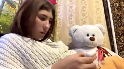Annie online show from September 2025 03:27:02 PM