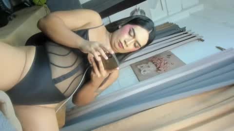 Snapshot of tricxieissubmissive chatting on March 2025 09:03:02 PM Tricxie online show from March 2025 09:03:02 PM