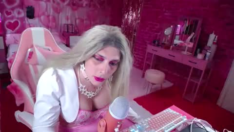 Snapshot of trista_doll chatting on December 2024 11:09:02 PM trista_doll online show from December 2024 11:09:02 PM