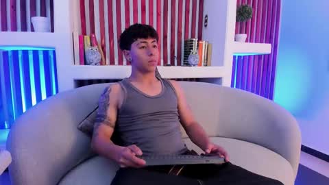 Troy  online show from September 2025 12:22:02 AM