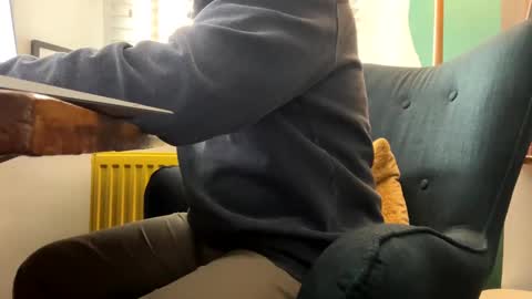 Snapshot of twickenhamthickshaft chatting on January 2025 12:10:01 PM Fred Eric Smitherton online show from January 2025 12:10:01 PM