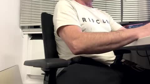 Snapshot of twickenhamthickshaft chatting on January 2025 07:11:01 PM Fred Eric Smitherton online show from January 2025 07:11:01 PM