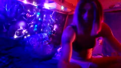 Tintilizing Excitement online show from November 2025 07:00:02 AM