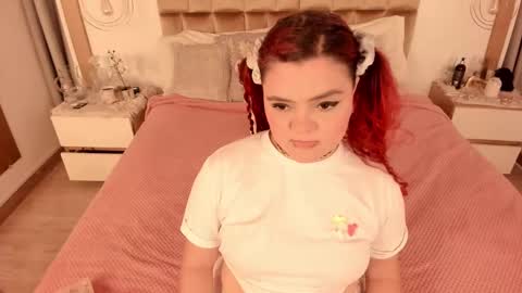 Twiggy online show from January 2025 08:14:02 PM