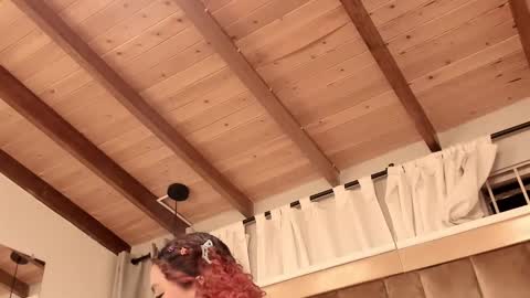 Twiggy online show from February 2025 11:30:01 PM