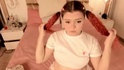 Twiggy online show from March 2025 07:59:02 PM