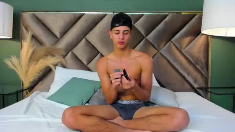Tyler Rodriguez online show from February 2025 10:47:02 PM