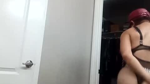 Azelia B online show from October 2025 06:05:02 PM