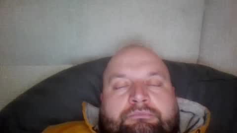 ukaszz online show from December 2025 05:31:01 PM