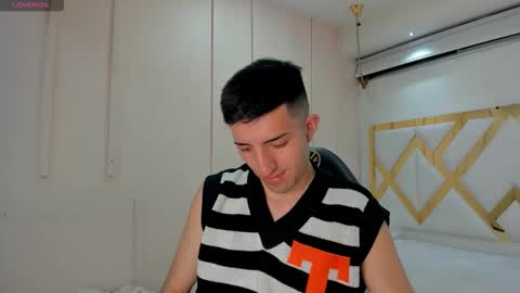 Un Slutty online show from September 2025 07:13:02 PM