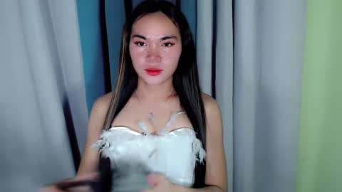 QUEENSY online show from January 2025 03:32:02 PM