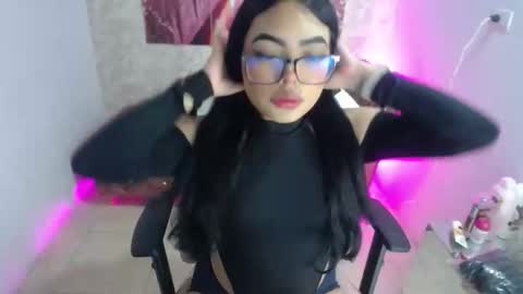 Snapshot of vaioleth_m_ chatting on December 2025 05:09:02 PM Vaiolet online show from December 2025 05:09:02 PM