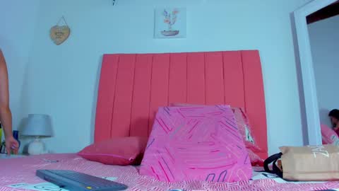 Snapshot of valen_rose0 chatting on January 2025 12:05:02 PM VALENTINA 3 online show from January 2025 12:05:02 PM