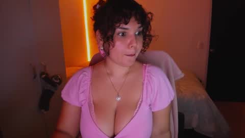 valen_smile_ online show from December 2024 04:44:02 AM