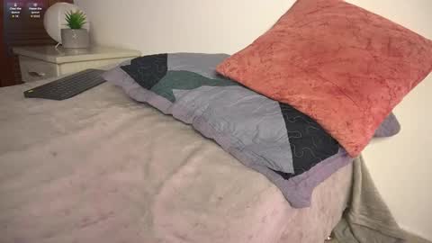 VALENTINA online show from November 2025 11:53:02 AM