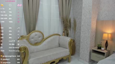 Snapshot of valentina_robertson chatting on January 2025 01:23:02 AM online show from January 2025 01:23:02 AM