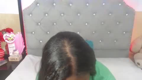 Snapshot of valentinavega18x chatting on November 2025 04:46:02 AM valentina vega online show from November 2025 04:46:02 AM