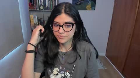 Snapshot of valerie__sky chatting on December 2025 11:30:02 AM Val online show from December 2025 11:30:02 AM